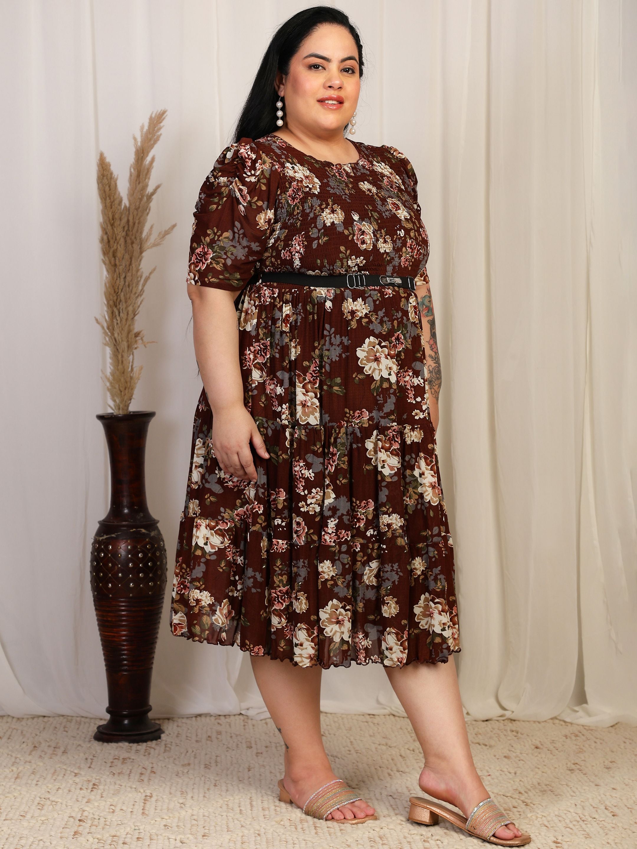 Floral Smocked Midi Dress (Marron)
