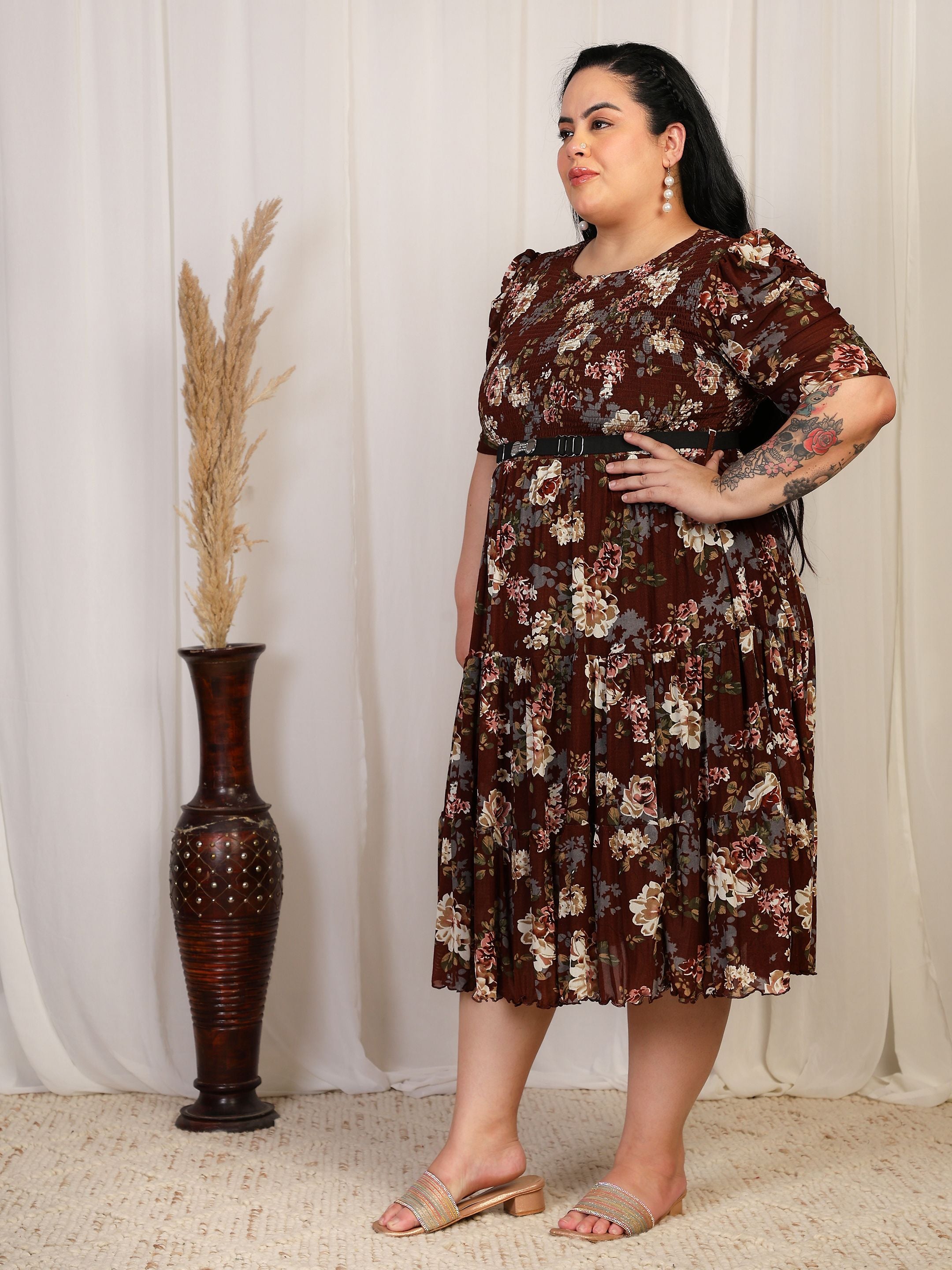 Floral Smocked Midi Dress (Marron)