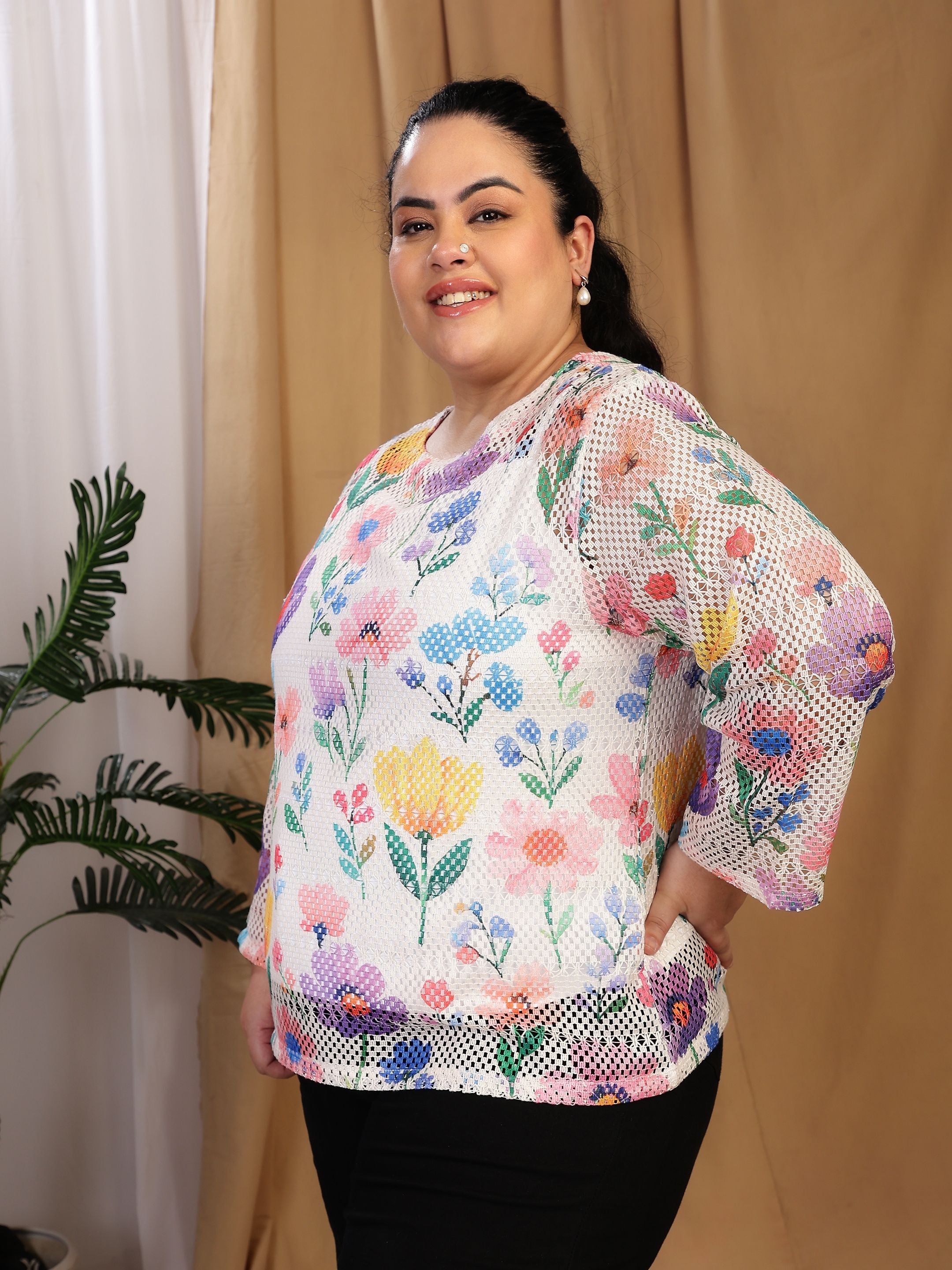 Crochet Bloom (Round Neck)