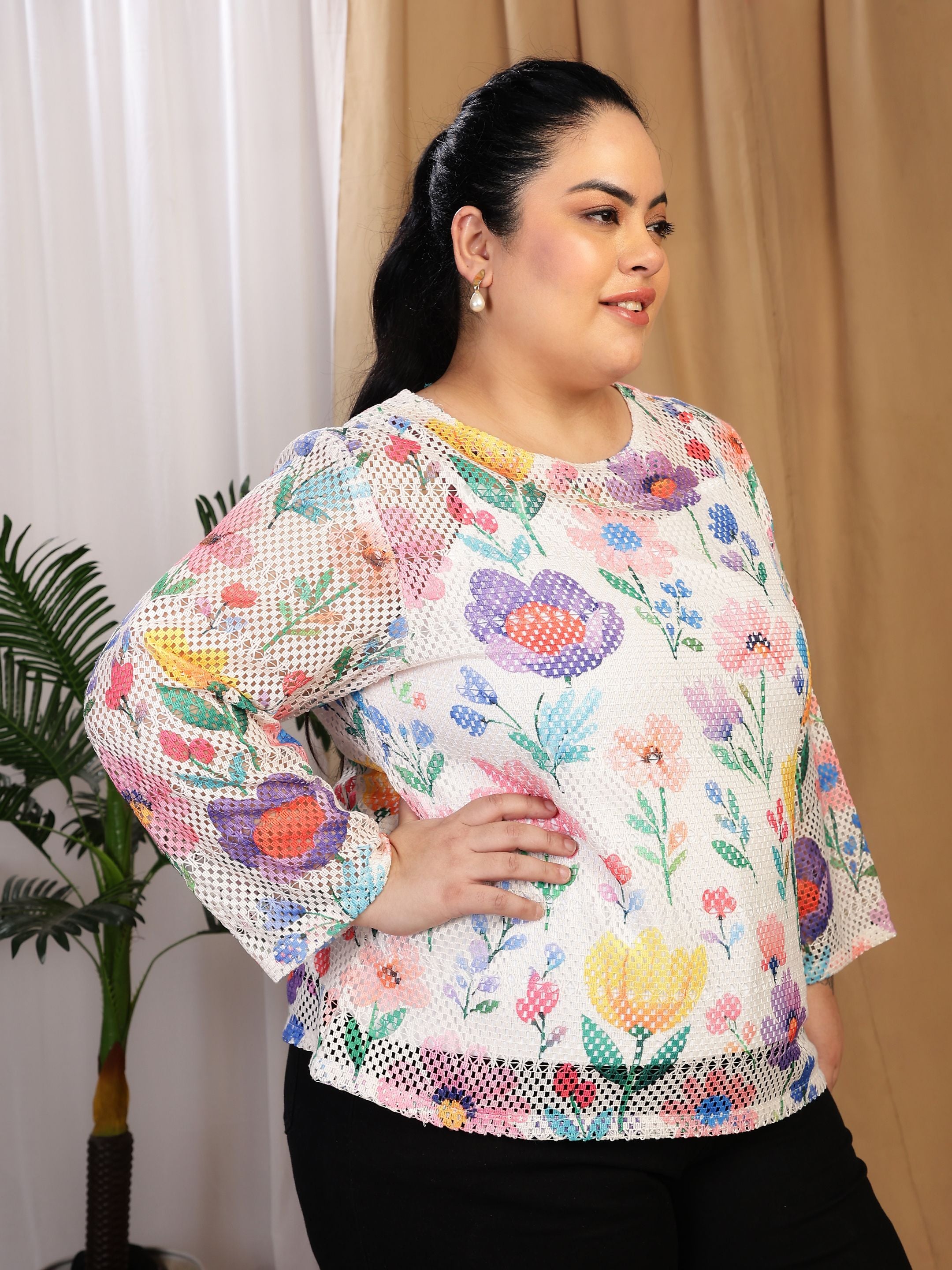 Crochet Bloom (Round Neck)