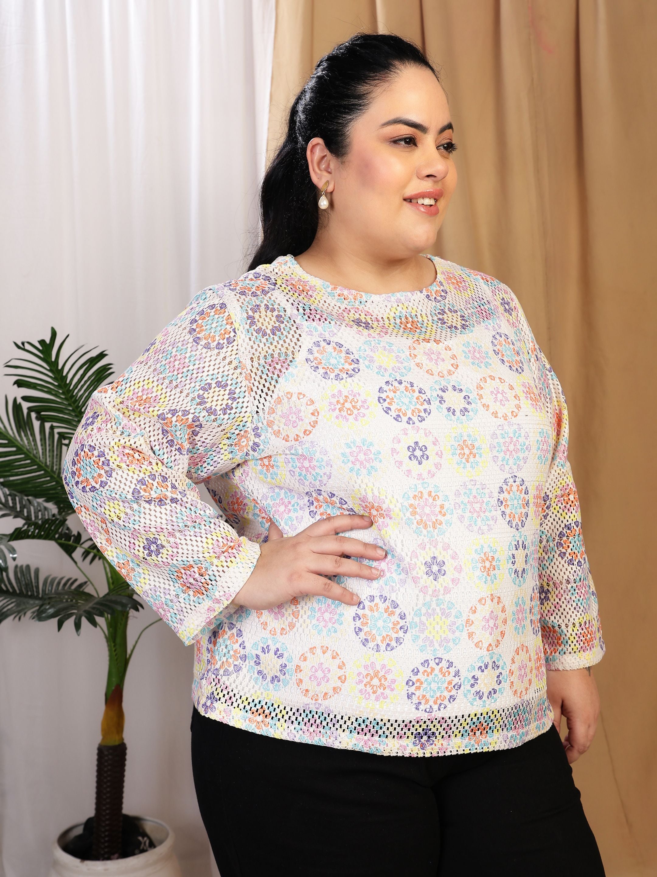 Crochet Bloom (Round Neck)